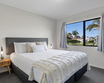 Tasman Holiday Parks - Beachaven - Waihi Beach - Slaapkamer