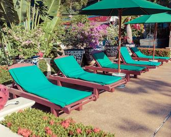 Seaview large (85 sqm) apartment one bedroom with jacuzzi - Patong - Innenhof