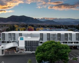 Fairfield Inn & Suites by Marriott Boulder - Boulder - Building