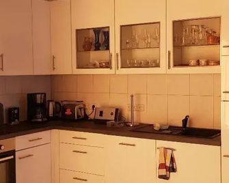 Ferienwohnung in Birkenwerder mit Balkon - Birkenwerder - Kitchen