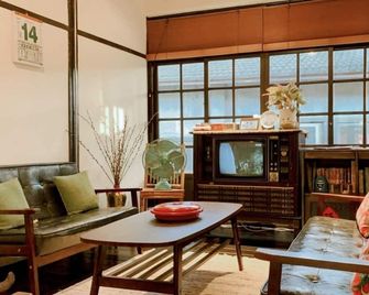 Juandaiqi Guesthouse - Kaohsiung City - Living room