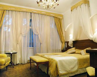 Art Hotel Trezzini - Saint Petersburg - Bedroom