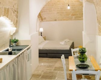 Travel Old Bari - Барі - Спальня