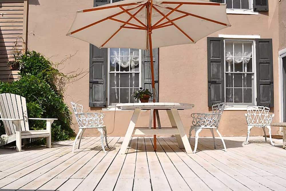 Ash Mill Farm Bed & Breakfast - דוליסטאון - פטיו