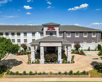 Hampton Inn & Suites Denton - Denton - Rakennus