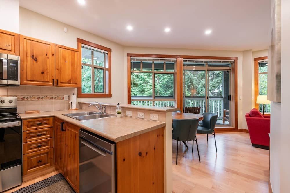 Granite Court by Outpost Whistler - Whistler - Kitchen