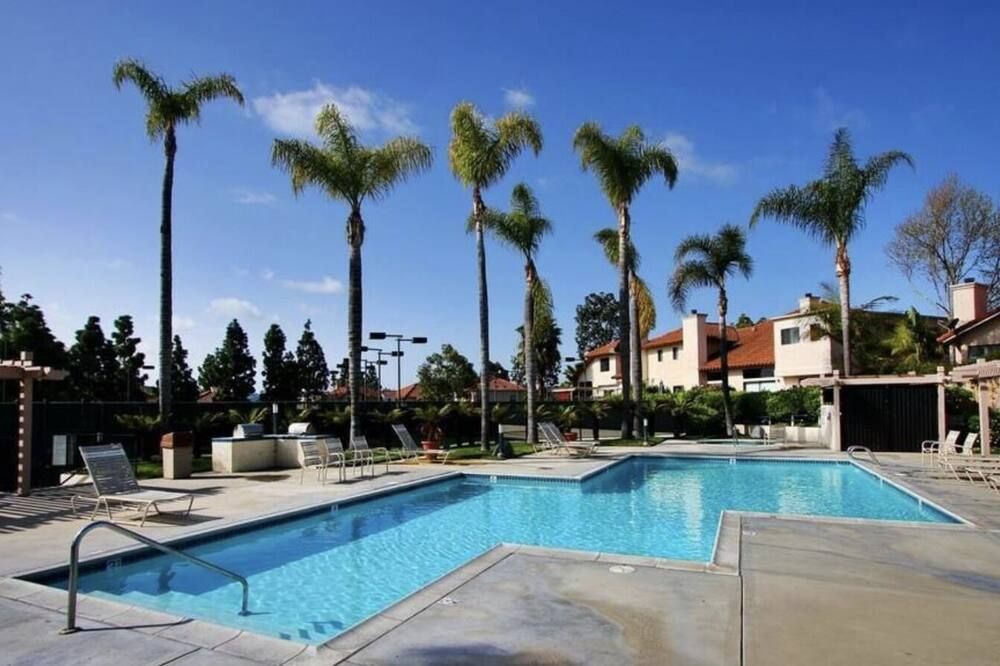 Sunstream Townhome - 2 pools & hot tubs, BBQs, Tennis, Fitness Room, & Walkable - סן דייגו - בריכה