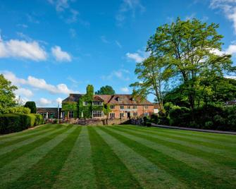 Deans Place Hotel - Polegate - Gebäude