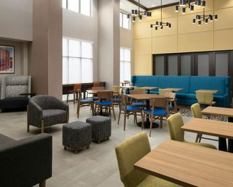Hampton Inn & Suites Rochester/Henrietta - Henrietta - Lobby