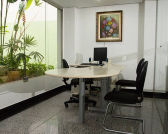 Montblanc Hotel - Uberlândia - Centro de negocios