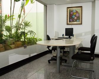 Montblanc Hotel - Uberlândia - Khu vực làm việc