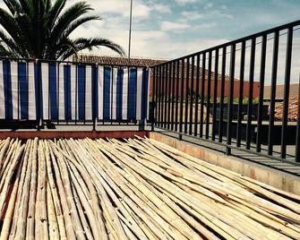 Casadavinhagrande - Biscoitos - Balcony