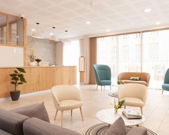 Zenitude Hôtel-Résidences Pau - Pau - Rezeption