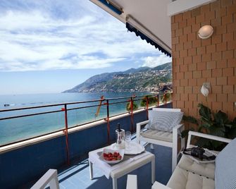 Angelina Apartments Amalfi Coast - Майорі - Балкон