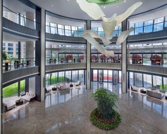 Ramada by Wyndham Taizhou - Taizhou - Lobby