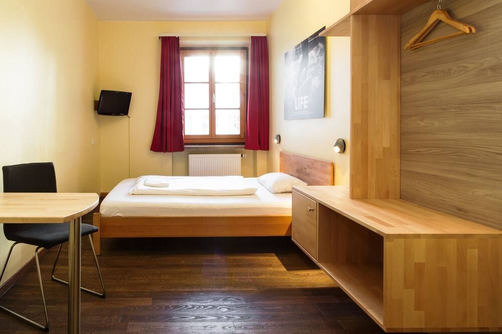 فندق يورو يوث - ميونخ