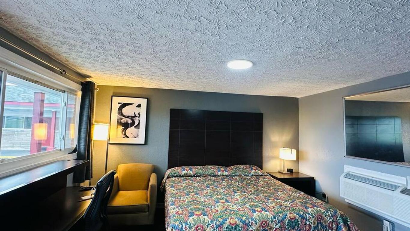 Catalina Airport Motel