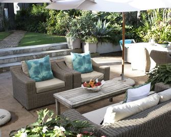 إيمرالد إن - أوكلاند - شرفة مرصوفة