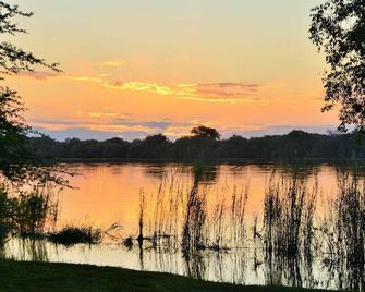 River View Lodge - Kasane - Buiten zicht