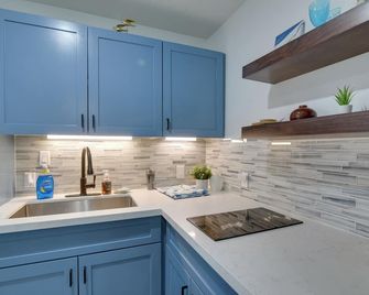 3 Mi to Bolivar Beach Quiet Condo with Balcony - Crystal Beach - Bucătărie