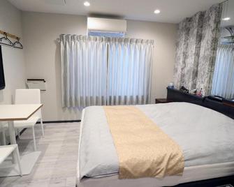 Hotel Lex Numazu (Adult Only) - Numazu - Bedroom