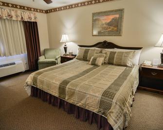 Hearthstone Inn & Suites - Cedarville - Bedroom