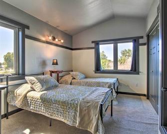 Pet-Friendly Choteau Townhouse with Gas Grill! - Choteau - Habitación