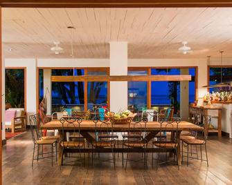 Barracuda Boutique - איטקארה (אילוז-איטבונה) - מסעדה