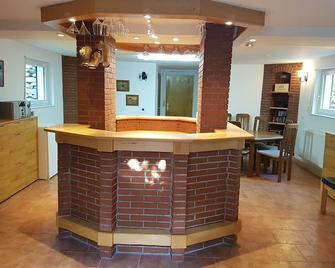 Ferienhaus Naturliebe 6000m² park garden at the forest, fenced, fireplace, sauna - Laubach (Giessen) - Lobby
