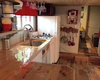 Unique tiny house in the heart of BG! - Bowling Green - Keuken