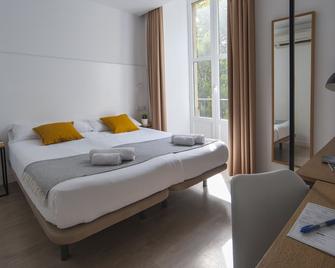 Pensión Sarriegi - San Sebastian - Bedroom