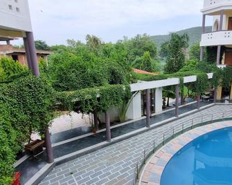 Hotel Sanctuary Resort - Sawāi Mādhopur - Pool