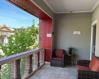 Pinehurst Suite Room 206 - Laurel - Balkon