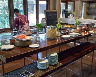Rumah Turi Green Boutique Hotel - Solo City - Buffet