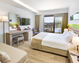 Akti Imperial Deluxe Resort & Spa Dolce by Wyndham - איקסיה - חדר שינה