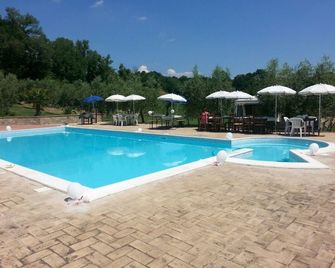 L'Antico Casale - Perugia - Piscina