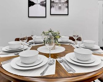 Luxury 3BR & Parking in Central DC - Steps to Metro - Washington, D.C. - Matsal