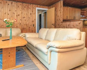 6 Person Holiday Home in Faarvang - Fårvang - Stue