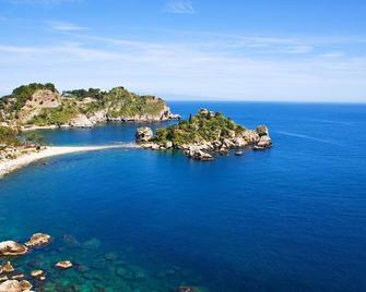 Vista Mare Apartments - Giardini Naxos