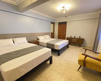 Izza Hotel - Cochabamba