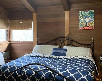 Cozy House with Hot Tub - Macedon - Camera da letto
