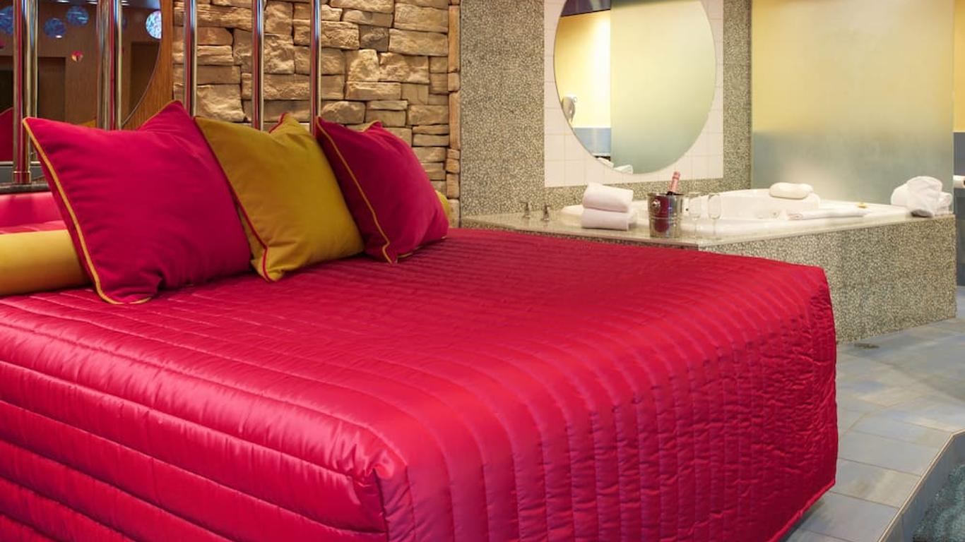 Le Chabrol Hotel and Suites