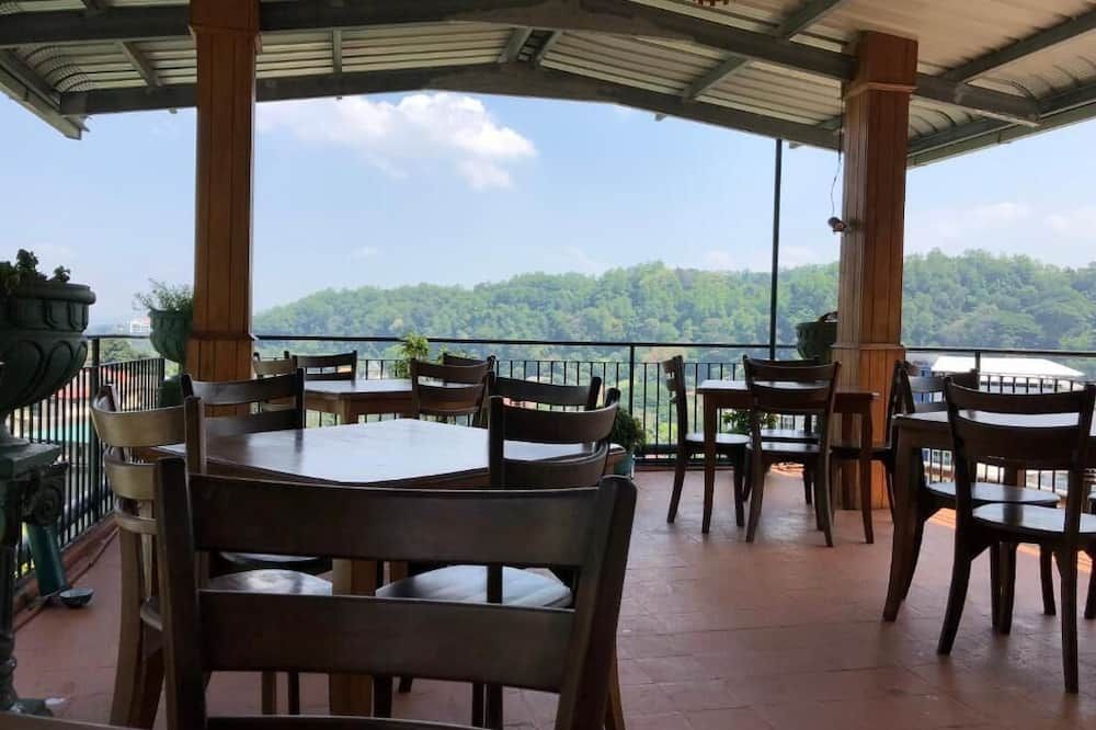 نزل شارون - كاندي - مطعم