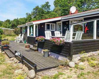 2 bedroom lovely home in Svaneke - Svaneke - Patio
