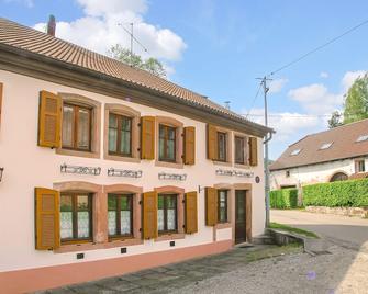 Cozy Apartment In Plaine With Wifi - Plaine - Edificio