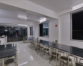 Hotel O Resort Sanghuri Bhangang - Jaigaon - Restaurant