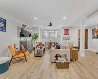 New Listing! Modern Design 2bd Garden Condo Near United Center By Allset Turnover - Chicago - Olohuone