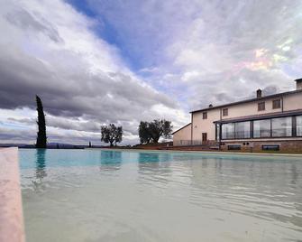 Le Buche Wine Resort & Spa - Sarteano - Piscina