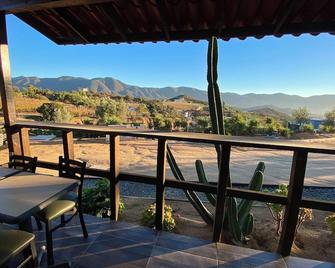 Finca de Lulu y Jose Ruta del Vino - Guadalupe - Balkon