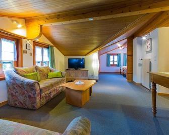 Hotel Joopi - Goms - Living room
